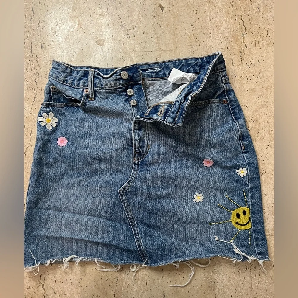 Old Navy Happy Garden Higher High-Rise Denim Skirt Size 10